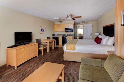 بست وسترن پلاس اُسین ویو ریزرت