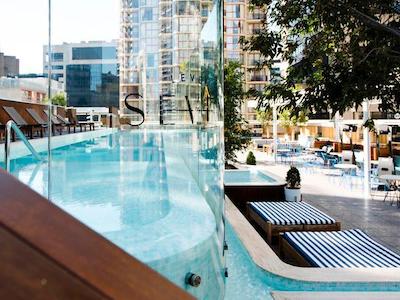 پریموز هتل اسیدنی