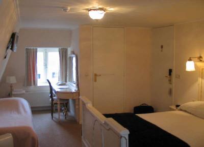 پیلوز انا وان دن وندل امستردام