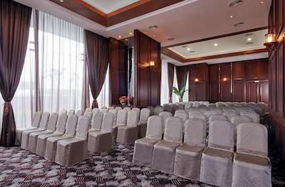 و ا هتل اند رسیدنس