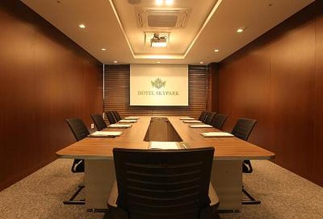 اسکیپارک کینگستون دنگدامون