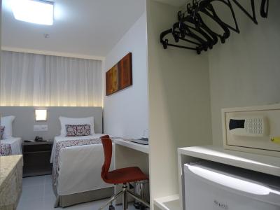 بریستل ایسی پلاس هتل-لاپا ریو