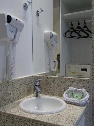 بریستل ایسی پلاس هتل-لاپا ریو