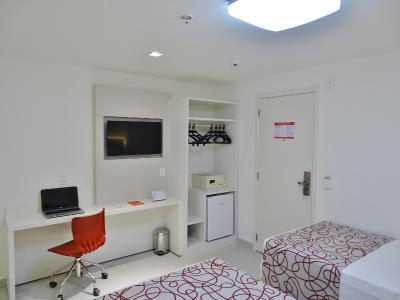 بریستل ایسی پلاس هتل-لاپا ریو