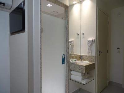 بریستل ایسی پلاس هتل-لاپا ریو