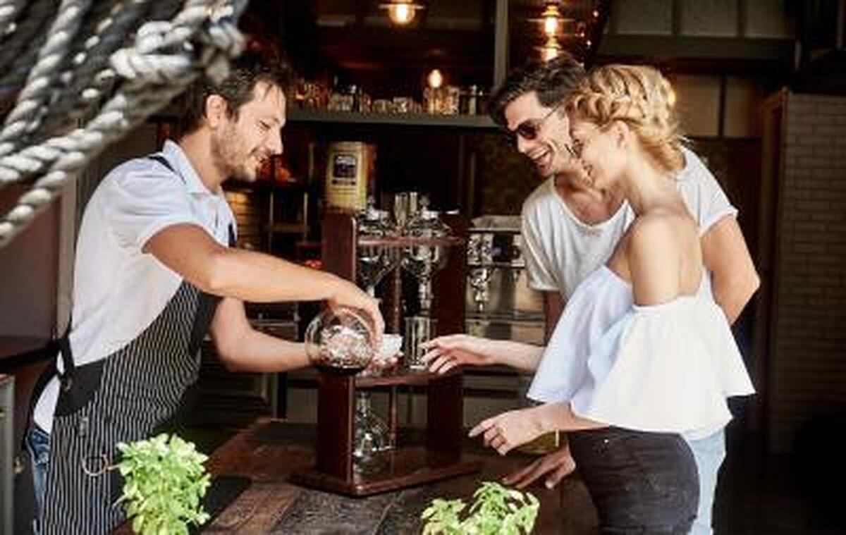 اندرونیس آتن