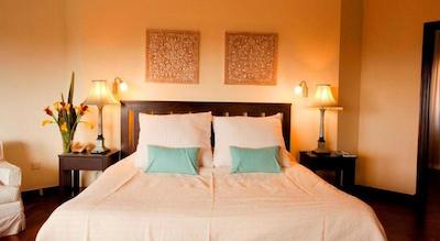 یا تورز اند هتل