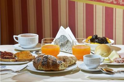 ایل کانال هتل