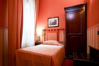 ایل کانال هتل