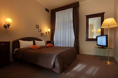 هتل لئوناردو پراها