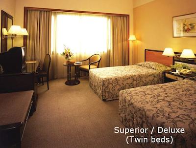 ویلیج هتل بوگیس