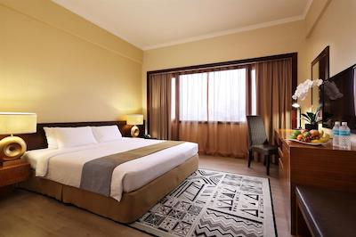 ویلیج هتل بوگیس