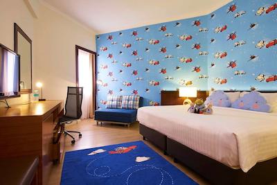 ویلیج هتل بوگیس