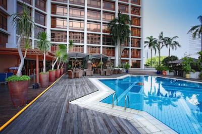 ویلیج هتل بوگیس