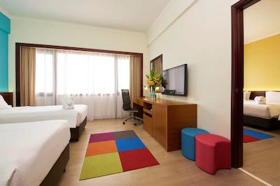 ویلیج هتل بوگیس