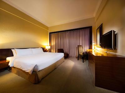 ویلیج هتل بوگیس