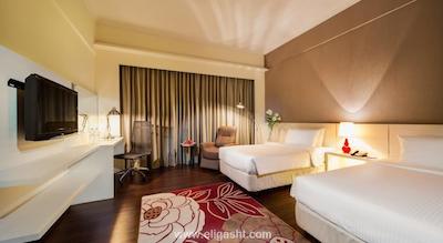 ویلیج هتل بوگیس