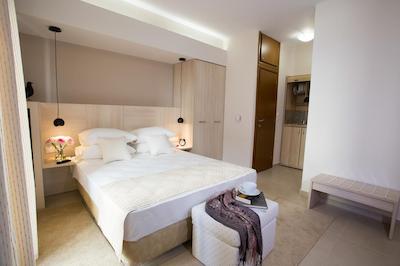 پلیز اپارتمنتز