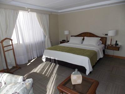 بست وسترن هتل فینیز ترا