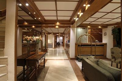 بست وسترن هتل فینیز ترا