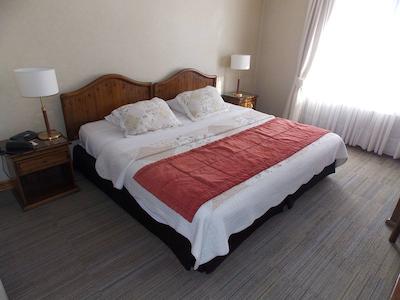 بست وسترن هتل فینیز ترا