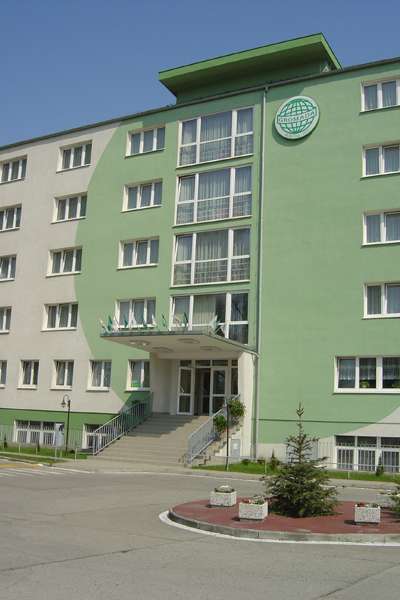 هتل گرمادا پزنان