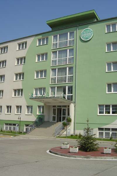 هتل گرمادا پزنان