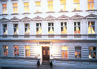 هتل مالا استرانا