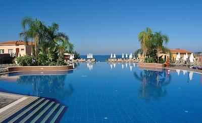 پافیان سان هلید ویلیج