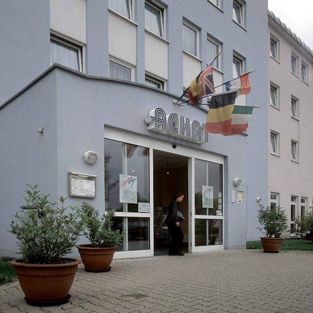 اچات کمفرت کلن/منهیم