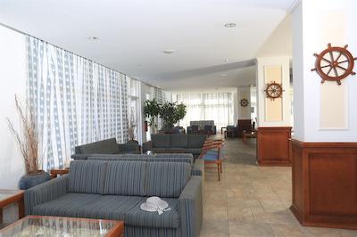 جاکاراندا هتل اپارتمنتز