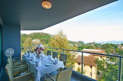 6 ام اونیو سورین بیچ