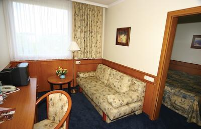 ایبیز استیلز بوداپست سیتیوست