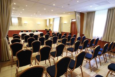 ایبیز استیلز بوداپست سیتیوست