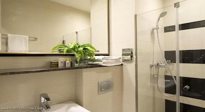 وی هتل بنکولن