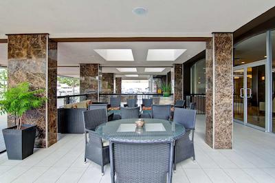 دوبلتری بای هیلتون کاملوپز