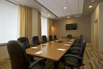 دوبلتری بای هیلتون کاملوپز