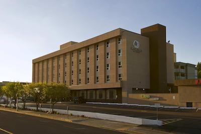 دوبلتری بای هیلتون کاملوپز