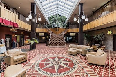 هتل ریموسکی سویتز ات سنتر د کنگرز