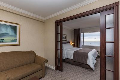 هتل ریموسکی سویتز ات سنتر د کنگرز