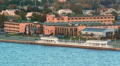 هتل ریموسکی سویتز ات سنتر د کنگرز