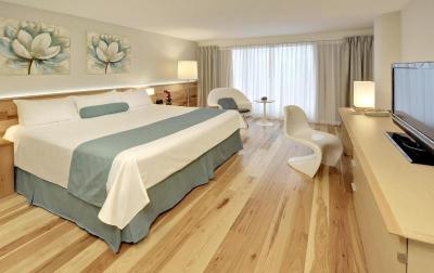 رادیسن ادمیرال ترنتو هاربورفرنت