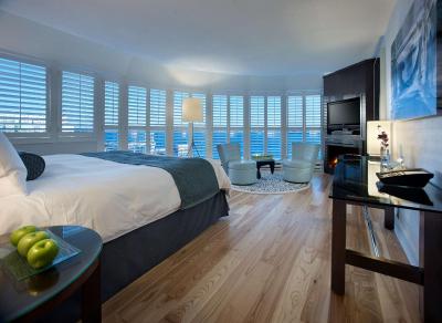 رادیسن ادمیرال ترنتو هاربورفرنت