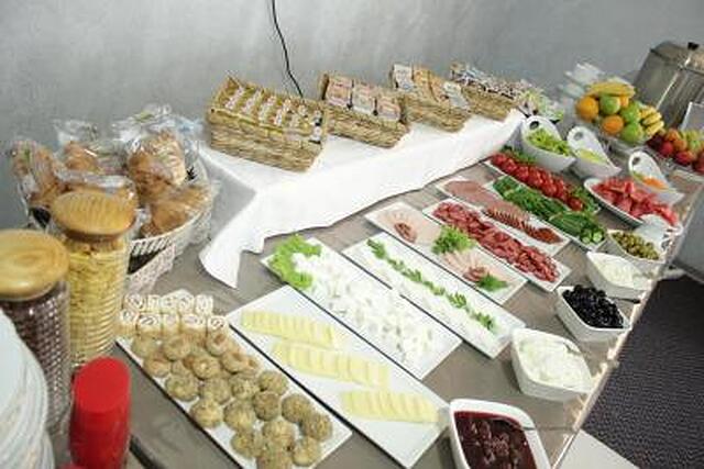 کاسپین گست هاوس