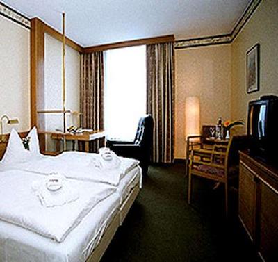 کونتری پارک-هتل لیپزیگ/برهنا