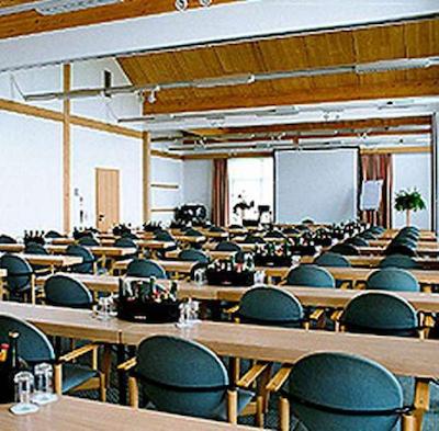 کونتری پارک-هتل لیپزیگ/برهنا