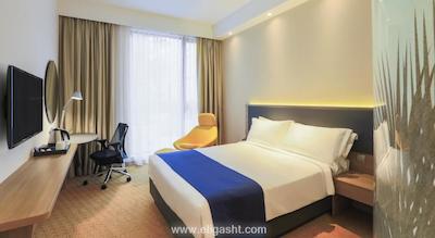 هالیدی این اورچارد سیتی سنتر