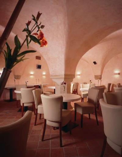 ایرن گات هتل اند سویتز