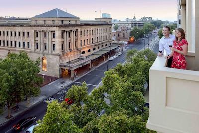 مرکور گرسونر هتل ادلید