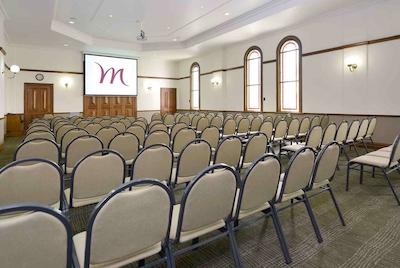 مرکور گرسونر هتل ادلید